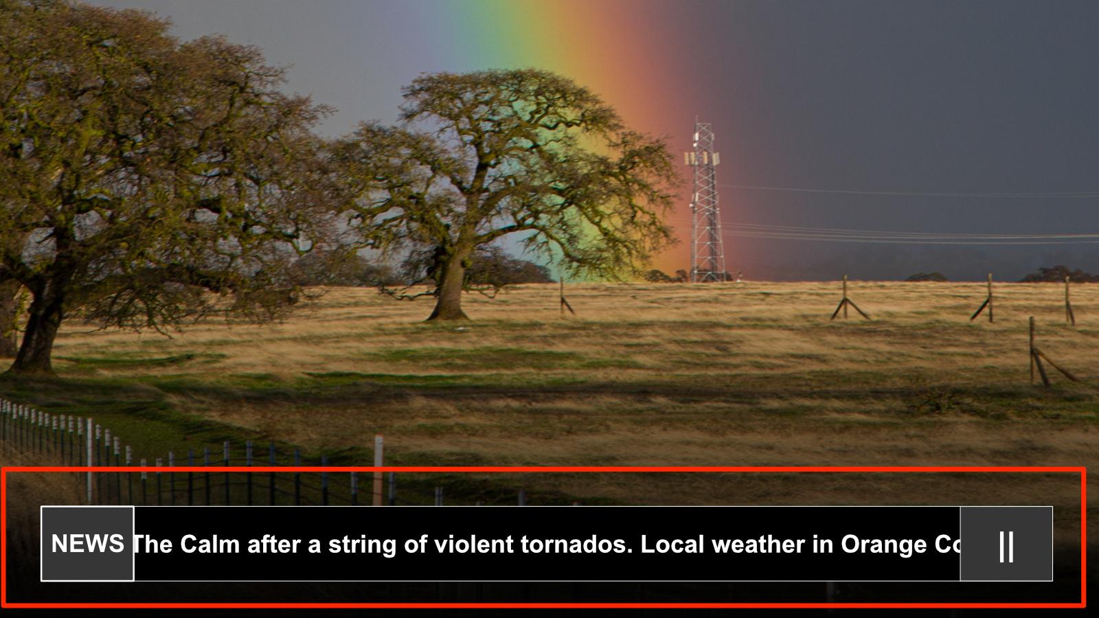 A screenshot of a live weather update, containing on the bottom of the screen a mechanism that allows the user to pause the content when needed. The content is scrolling from right to left.